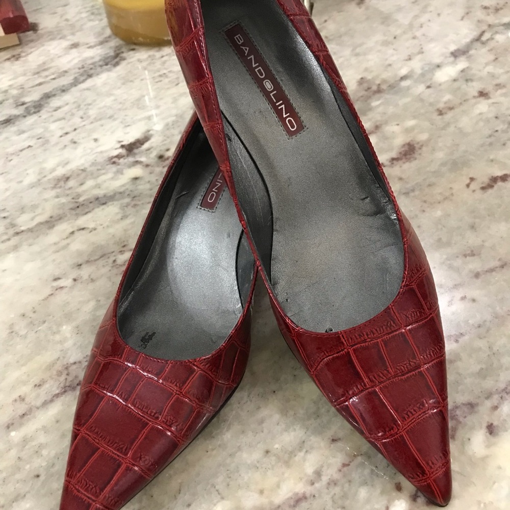 Women’s Dress Heals-red crock print with kitten heals.